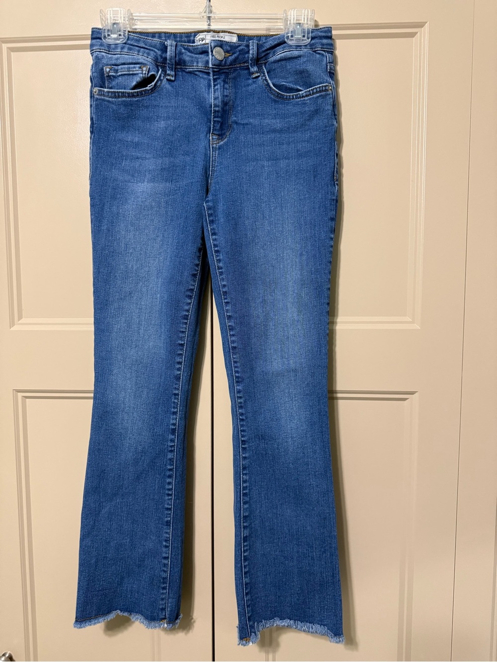 Free People Women's Straight Jeans Medium Wash Blue Raw Hem Stretch Denim 27